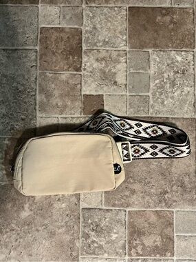 NWT C.C. Boutique Beige Fanny Pack with Patterned Strap